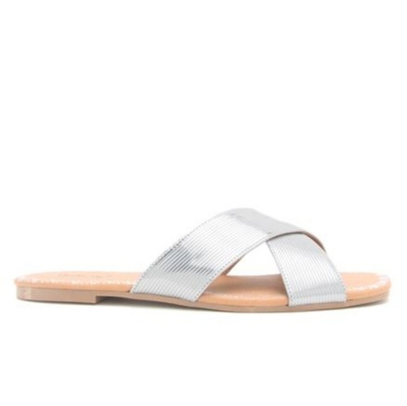 Sale!Silver CrissCross Metallic Flat Sandal Slides - Picture 3 of 11